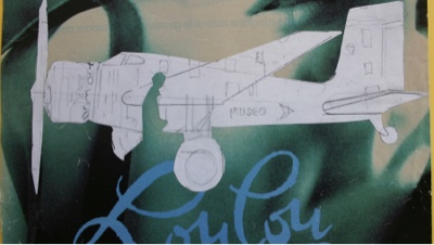 Dibujo-collage de Romero D. Fran: avioneta blanca trazada a línea sobre fondo verde, con letras manuscritas